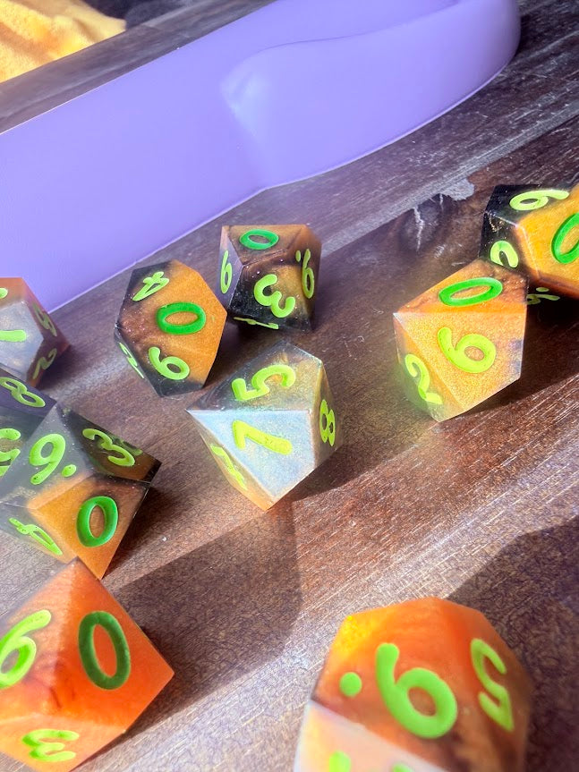 Gleaming Sands - Red Star Dice