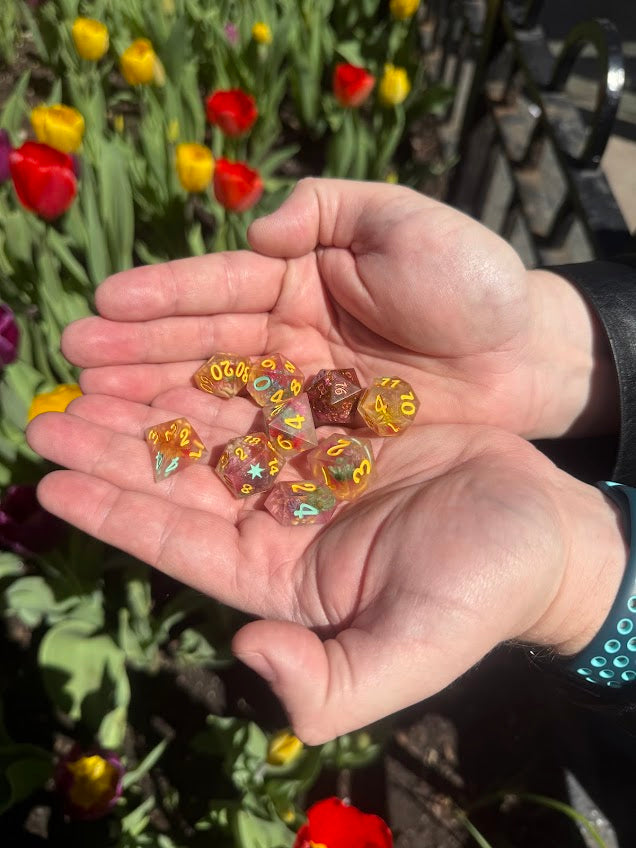 Flower Power Dice Set - Red Star Dice