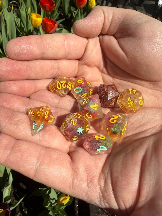 Flower Power Dice Set - Red Star Dice